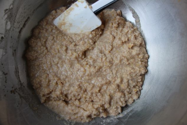 semolina cake mixing