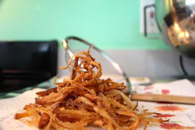 fried crunchy sliced onion
