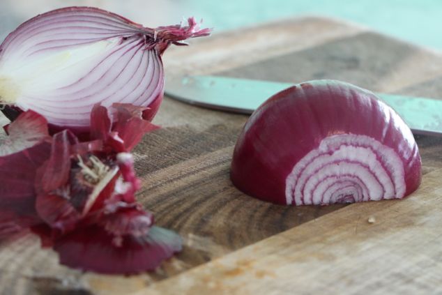 purple onion peeled
