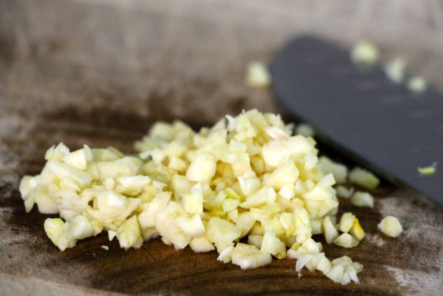 minced garlic