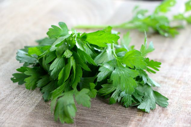 parsley for shakshuka