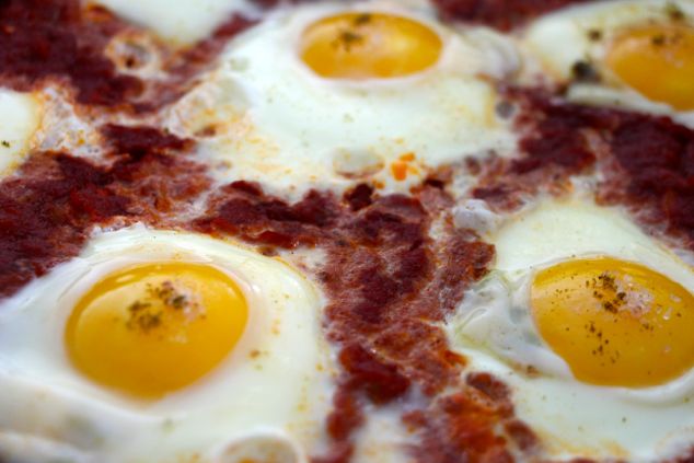 shakshuka cooking