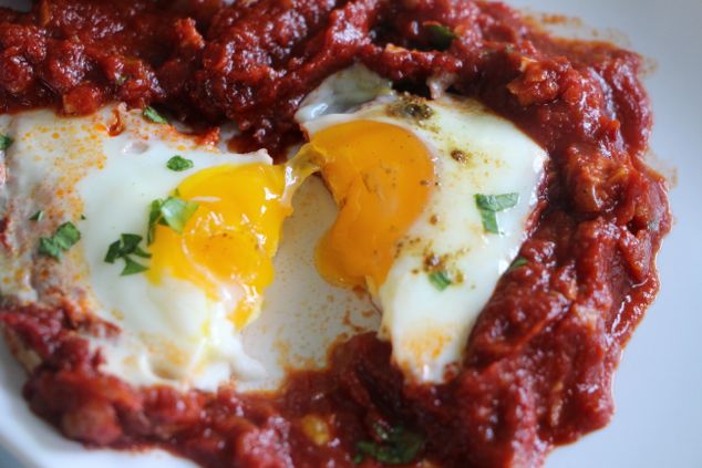 shakshuka yolk