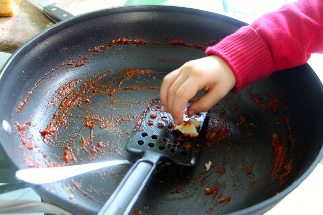 finishing shakshuka