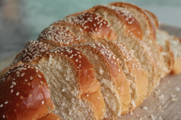 challah sliced