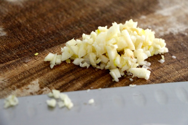 minced garlic up close