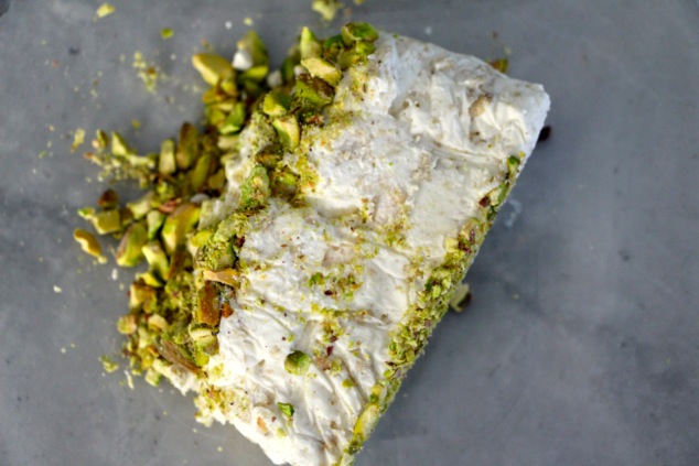 Halva pistachio cake piece