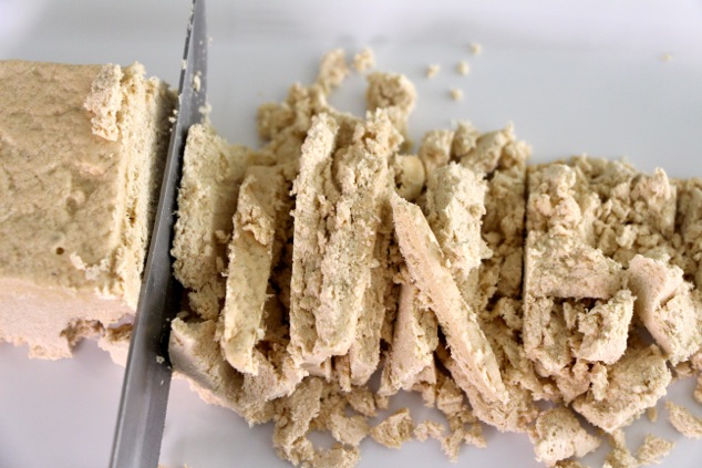 cutting Halva