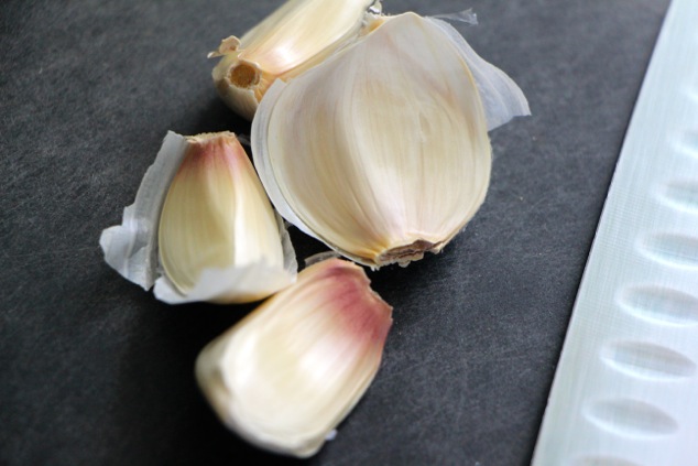 garlic cloves up close