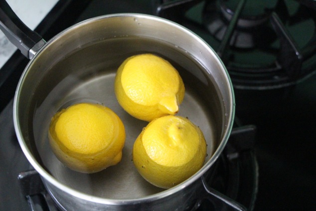 lemons in water