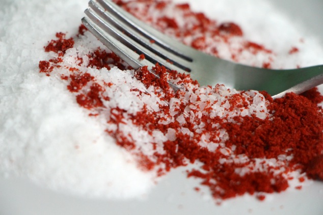 mixing salt paprika and sugar