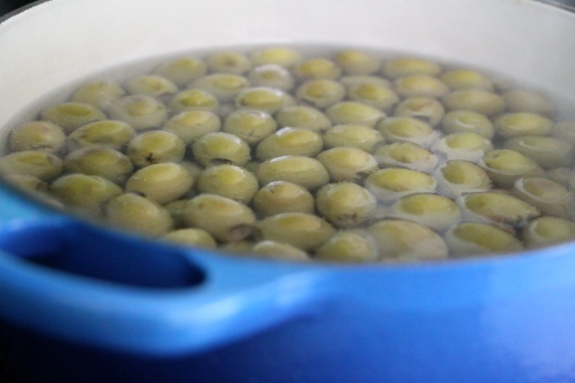 cooking green olives in water