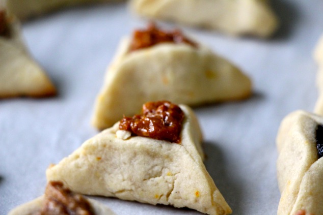 ready hamentashen with dolce de leche