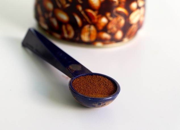instant coffee in teaspoon
