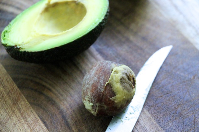 avocado removing pit