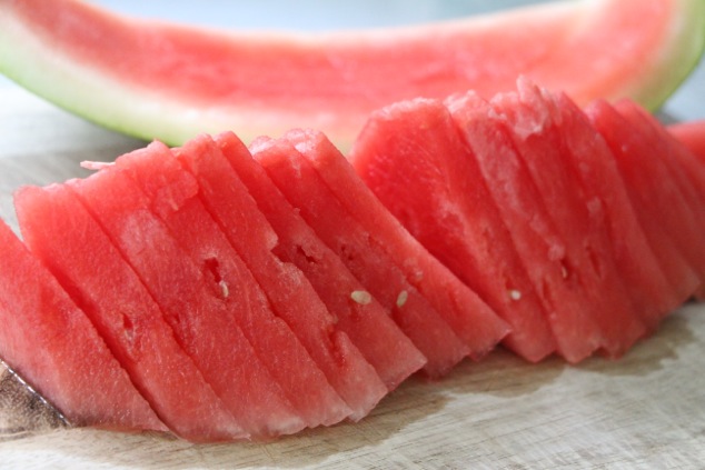 slicing watermelon