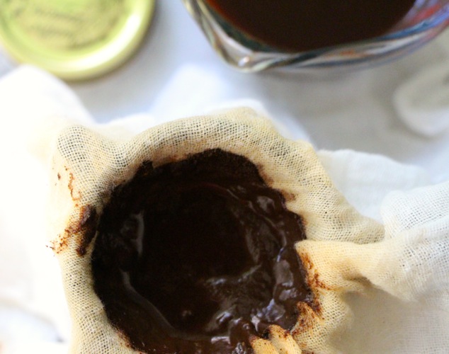 straining turkish coffee