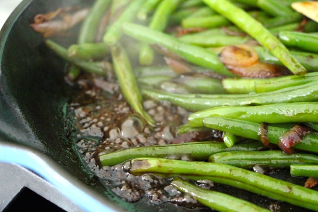 adding balsamic vinegar to pan