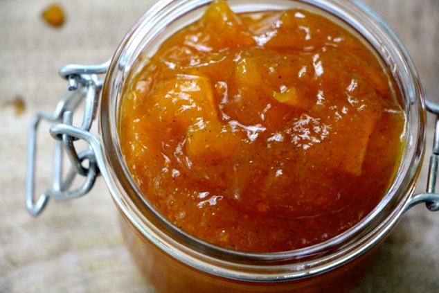 pumpkin jam in jar