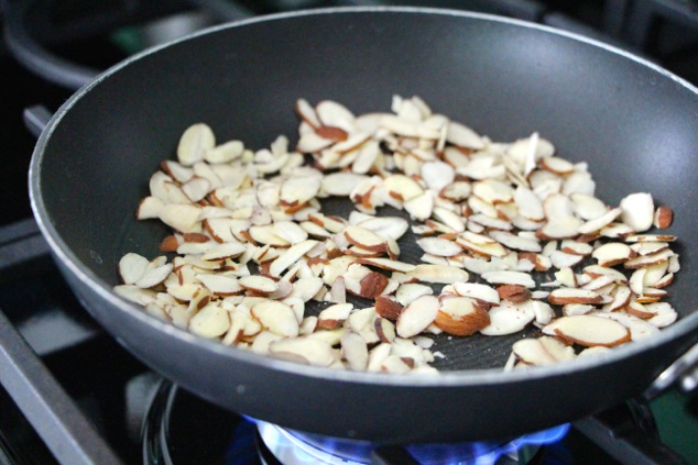 toasting sliced almonds