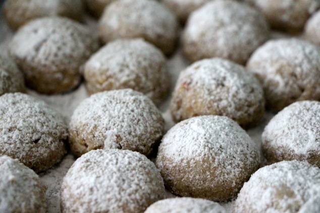 cookies-ready-on-tray