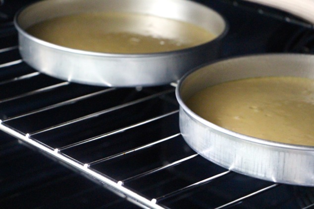 cake-pans-in-the-oven