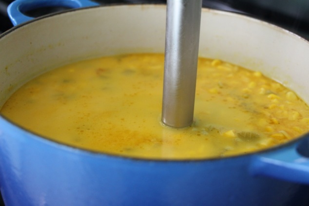 immersion-hand-blender-in-corn-soup