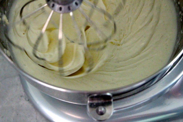 mixing-the-cream