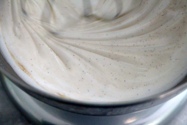 mixing-vanilla-paste-with-egg-whites
