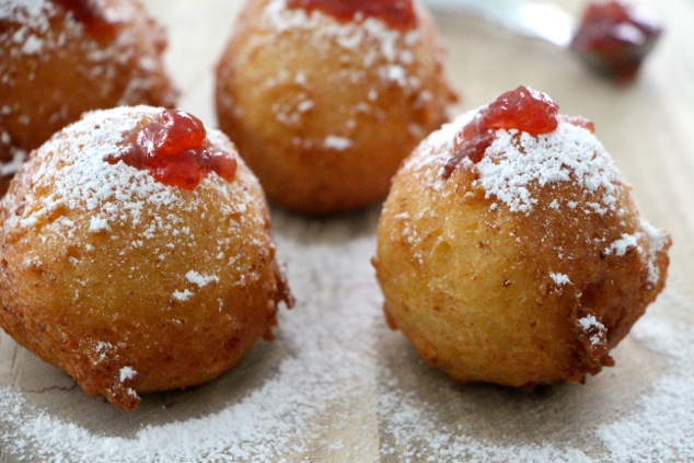 doughnuts-with-jam-and-powdered-sugar-up-close