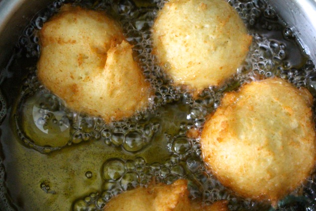 frying-doughnuts-a-look-from-above-up-close