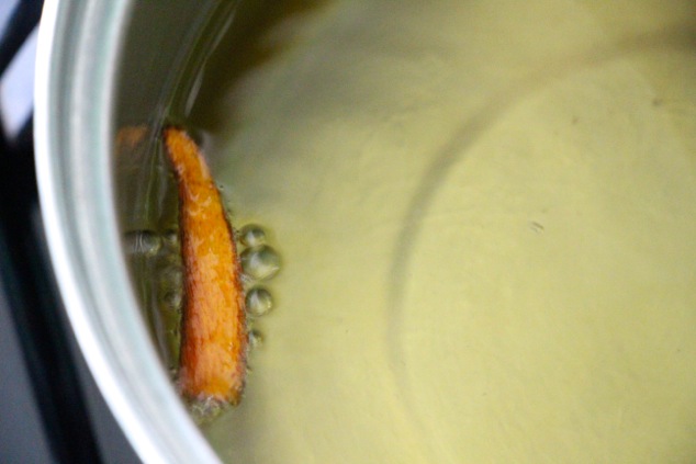 little-piece-of-carrot-in-oil