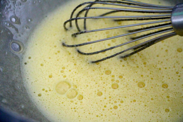 whisking-eggs-and-sugar