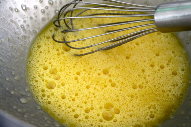 whisking sugar and eggs