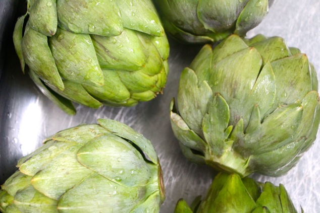 washing artichokes