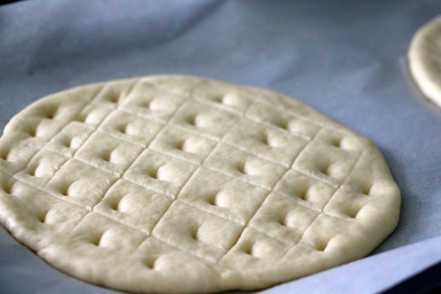 creating designs onto flat bread