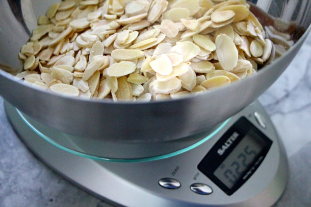 sliced almonds weight