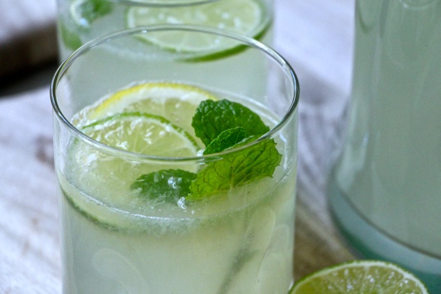 a cup of tunisian lemonade up close