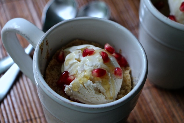 apple pomegranate crumble is served