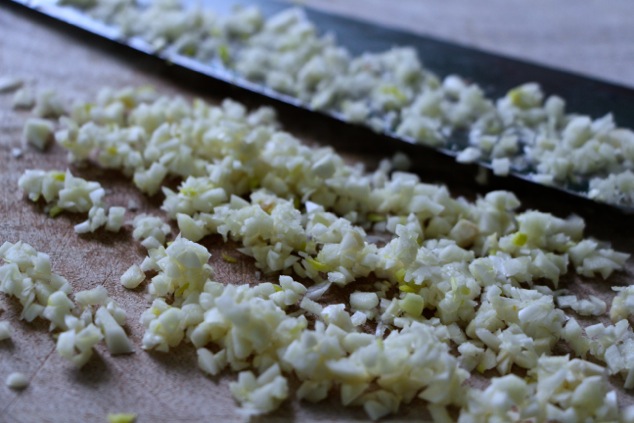 chopped garlic