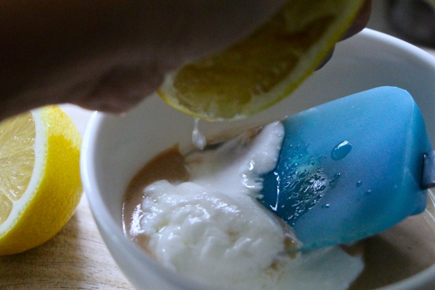 adding lemon juice to tehina tzatziki