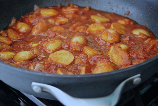 cooking the shakshuka mixture sauce