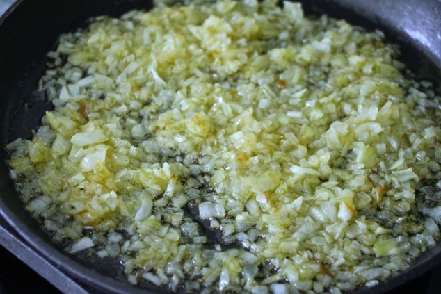 sautéing onions in olive oil