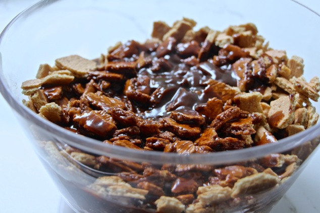 graham cracker pieces and fudge in a bowl